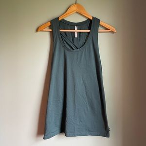 • CRISS-CROSS ACTIVEWEAR TANK •